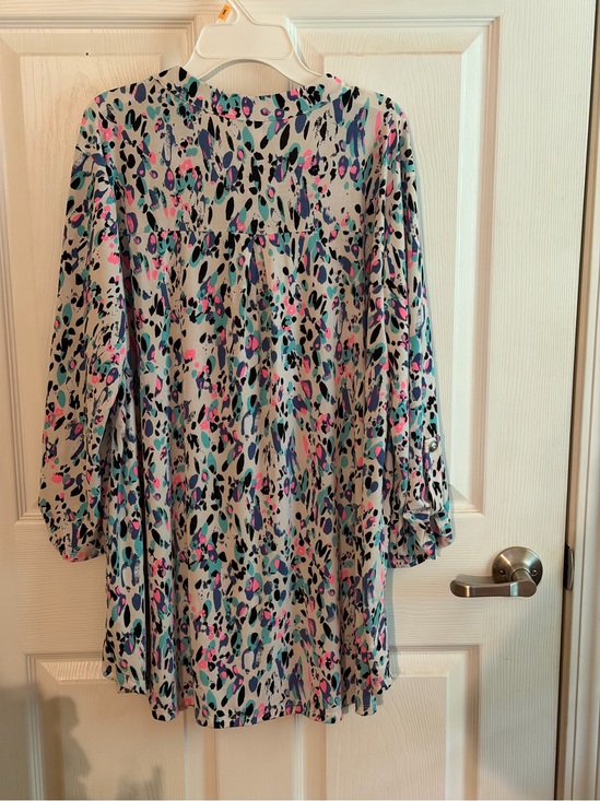Dear Scarlett Tops - Lightweight Printed Tunic in White with Blue & Pink Accents